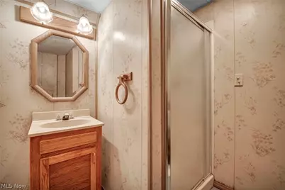 424 E 326th Street, Willowick, OH 44095 - Photo 26