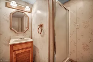 424 E 326th St, Willowick, OH 44095 - Photo 26