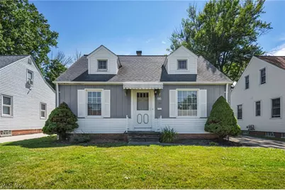 424 E 326th Street, Willowick, OH 44095 - Photo 1