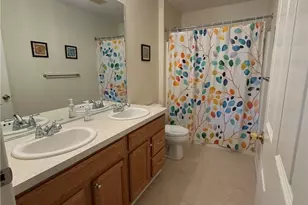 421 Windham Ct, Grandview Heights, OH 44147 - Photo 12
