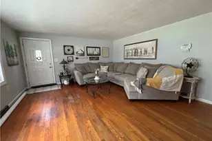 6601 Mapleton St SE, East Canton, OH 44730 - Photo 8