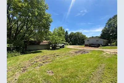 6601 Mapleton Street SE, East Canton, OH 44730 - Photo 24