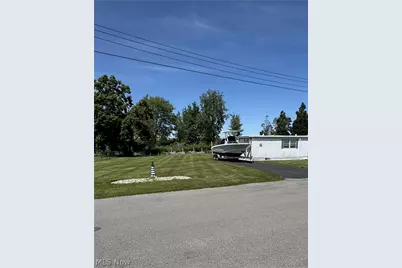2825 W Risingsun Road, Port Clinton, OH 43452 - Photo 10