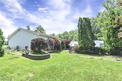 301 Crosse Road, Amherst, OH 44001 - Photo 10