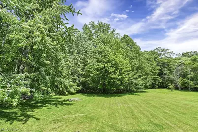 301 Crosse Road, Amherst, OH 44001 - Photo 12