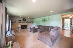916 Marion Ave NW, Massillon, OH 44646 - Photo 4