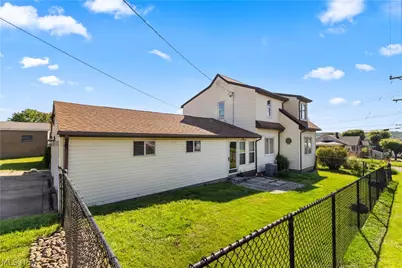 3741 Woodlawn Way, Weirton, WV 26062 - Photo 4