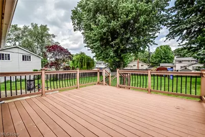 36388 Sunset Drive, Eastlake, OH 44095 - Photo 30