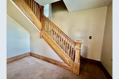 307 Florence Street, Belpre, OH 45714 - Photo 6
