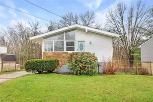 1332 Carnegie Ave, Akron, OH 44314 - Photo 1