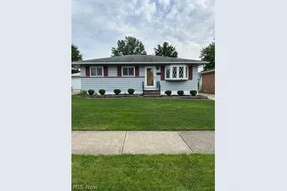 19411 Parkmount Avenue, Loveland, OH 44135 - Photo 1