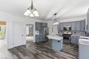 11678 Dunham Rd, Sagamore Hills, OH 44067 - Photo 6