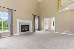 11678 Dunham Rd, Sagamore Hills, OH 44067 - Photo 10