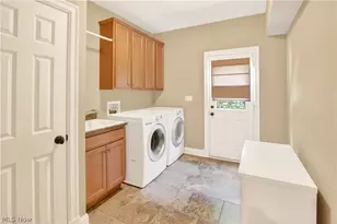 2307 Angela Vista Dr, Hinckley, OH 44233 - Photo 22