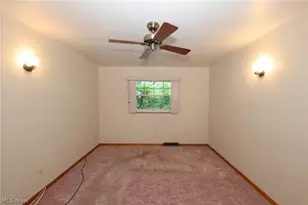 136 Marie Ave, Weirton, WV 26062 - Photo 18
