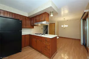 136 Marie Ave, Weirton, WV 26062 - Photo 10