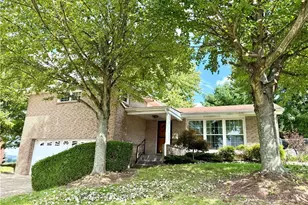 136 Marie Ave, Weirton, WV 26062 - Photo 2