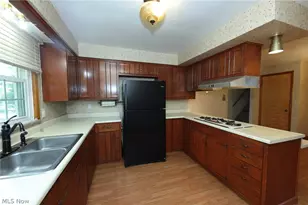 136 Marie Ave, Weirton, WV 26062 - Photo 12