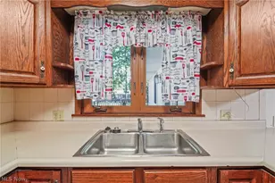 5635 Yorktown Ln, Austintown, OH 44515 - Photo 36