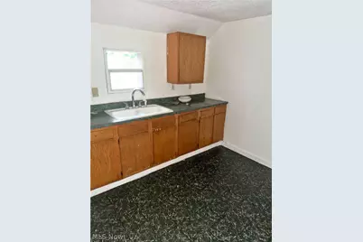 130 Ira Avenue, Akron, OH 44301 - Photo 6