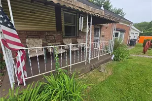 1427 Hawn St, Youngstown, OH 44506 - Photo 4