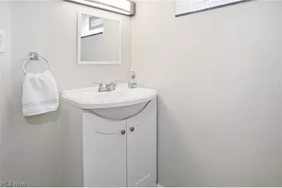 119 Monroe Avenue, Cuyahoga Falls, OH 44221 - Photo 28