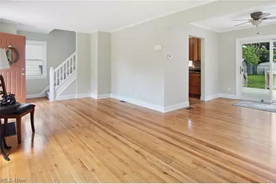 119 Monroe Avenue, Cuyahoga Falls, OH 44221 - Photo 4