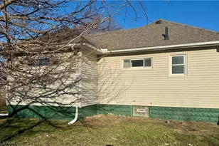 1536 Maine Ave, Lorain, OH 44052 - Photo 2