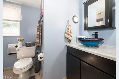 7308 Lake O Springs Avenue NW, North Canton, OH 44720 - Photo 32