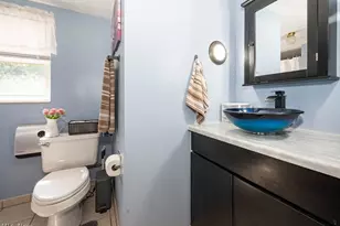 7308 Lake O'springs Ave NW, North Canton, OH 44720 - Photo 32
