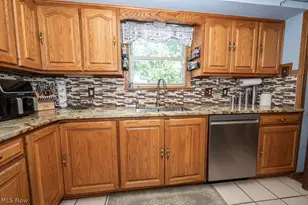7308 Lake O'springs Ave NW, North Canton, OH 44720 - Photo 8