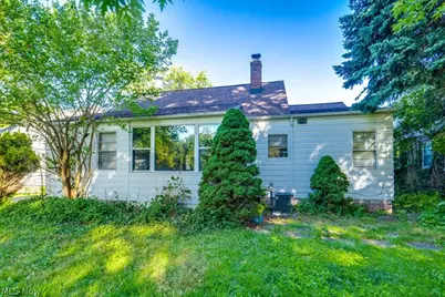 251 E 286th Street, Willowick, OH 44095 - Photo 4