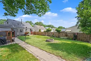 806 Tallkron Dr, Akron, OH 44305 - Photo 46
