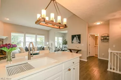 9072 Devonshire Drive, Olmsted Falls, OH 44138 - Photo 12
