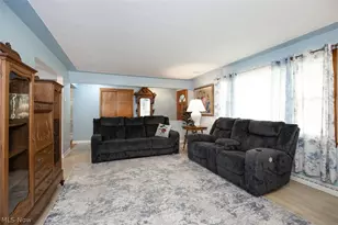173 Terra Ln, Amherst, OH 44001 - Photo 6
