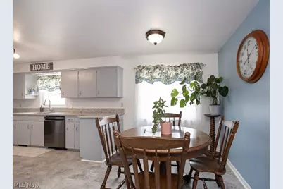 173 Terra Lane, Amherst, OH 44001 - Photo 8