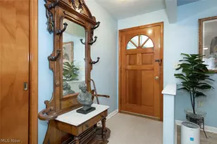 173 Terra Ln, Amherst, OH 44001 - Photo 4