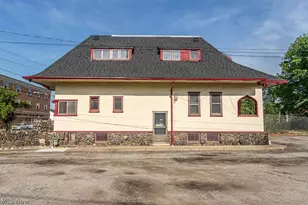 135 Porter St NE, Warren, OH 44483 - Photo 2