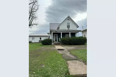 842 Locust Street, Coshocton, OH 43812 - Photo 2