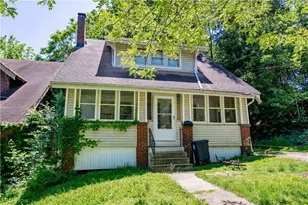 628 Lakemont Ave, Akron, OH 44314 - Photo 2