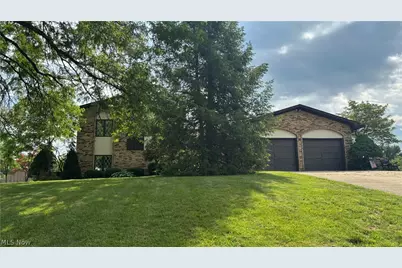 2648 Connecticut Court, Uniontown, OH 44685 - Photo 2
