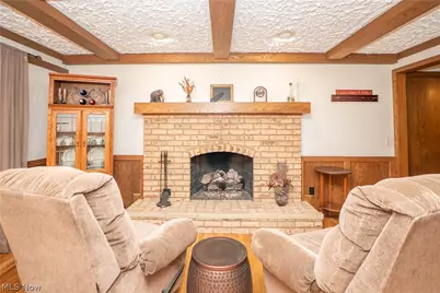 11507 Lela Avenue NW, Uniontown, OH 44685 - Photo 6