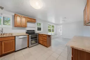 9505 Nita Ln, Streetsboro, OH 44241 - Photo 4