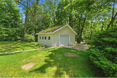256 Uhl Drive, Akron, OH 44319 - Photo 46