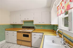 256 Uhl Dr, Akron, OH 44319 - Photo 24