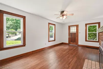 256 Uhl Drive, Akron, OH 44319 - Photo 12