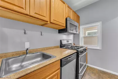 1873 W 47th Street #2/UP, Loveland, OH 44102 - Photo 12