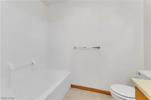 2122 Normandy Dr, Wooster, OH 44691 - Photo 22