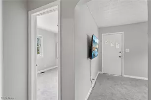 791 Eugene St, Akron, OH 44306 - Photo 8