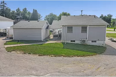 13390 Ravenna Avenue NE, Hartville, OH 44632 - Photo 2